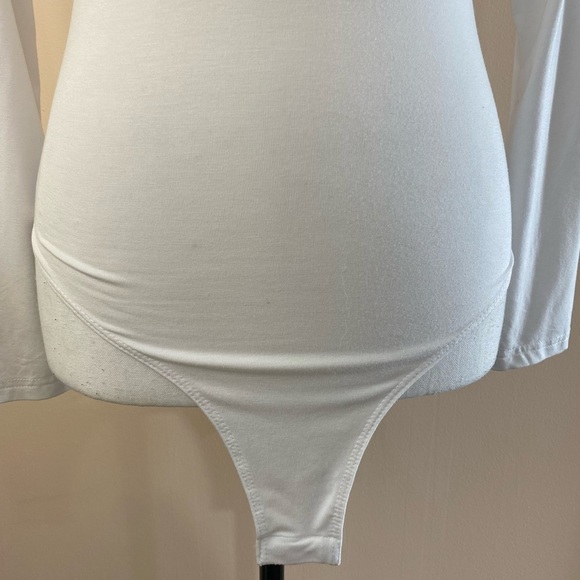 Mangopop Mock Neck Bodysuit NWT - Picture 5 of 11